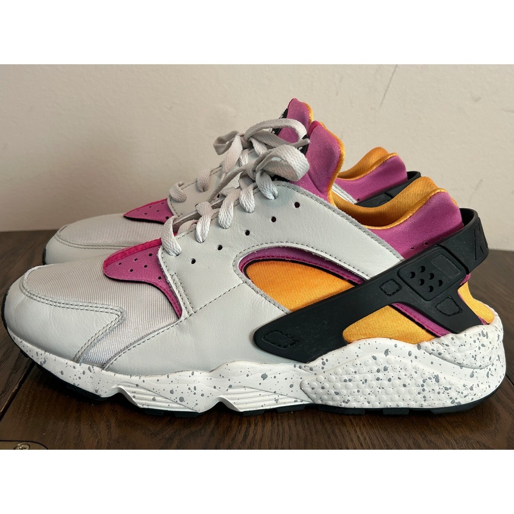 Nike Huarache White Yellow Gold Pink Men's Size‎ 11.5 DD1068-003